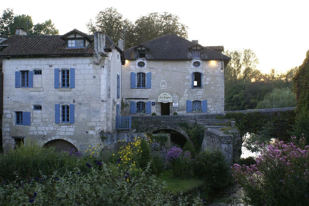 Hostellerie Les Griffons Bourdeilles Exterior foto